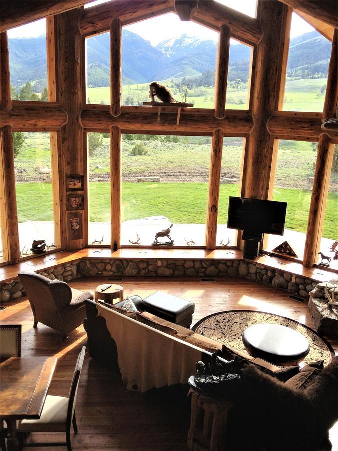 Mcdonald'S Ranch Lodge Gardiner Eksteriør bilde