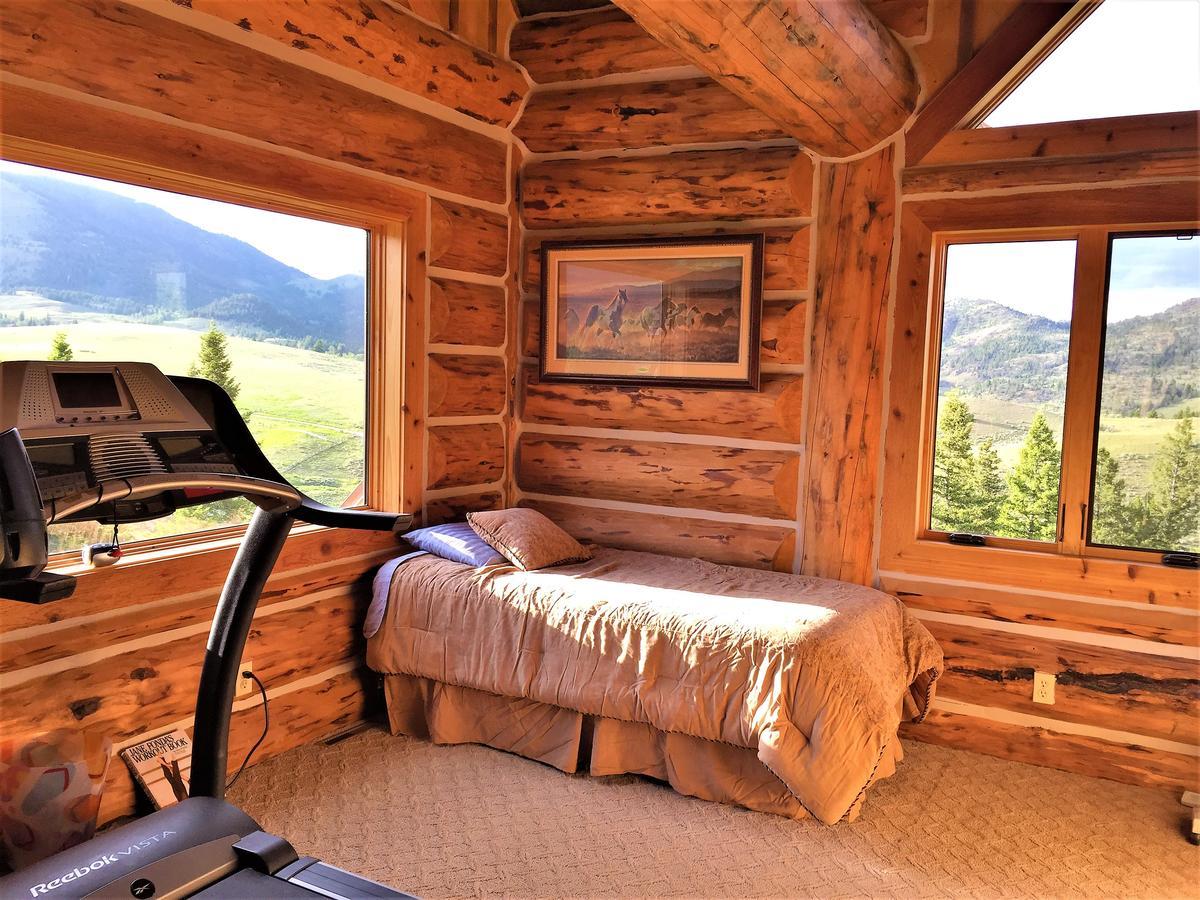 Mcdonald'S Ranch Lodge Gardiner Eksteriør bilde